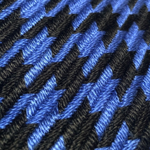 NWOT Woven Royal Blue/Black Houndstooth Skirt - Picture 3 of 5